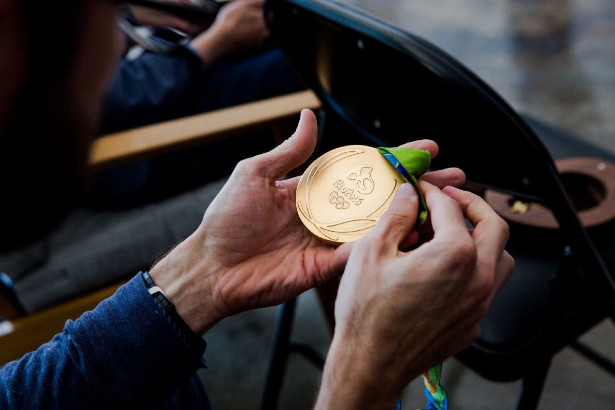 Ashton Eaton repeats as decathlon gold medalist